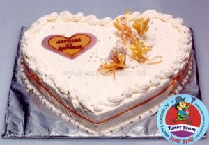 Heart shape cake with ribbon