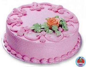 cake with pink finishing