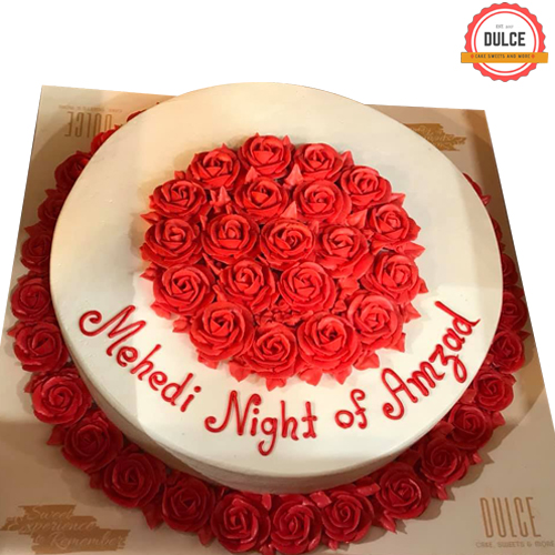 Lots Of Red Roses Delicious Cake