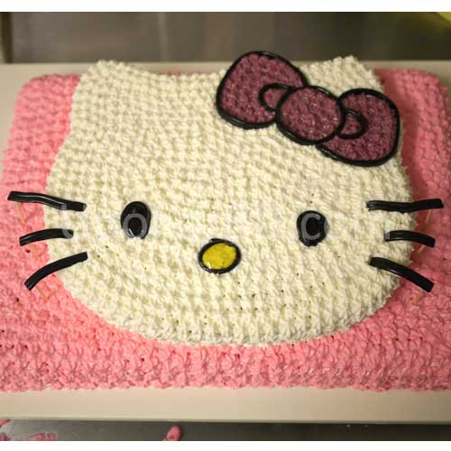 Hello Kitty cake