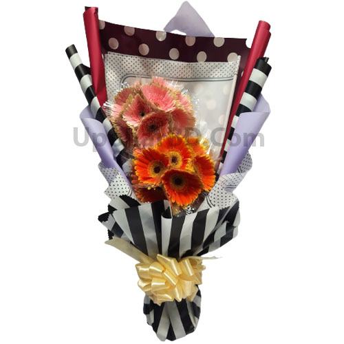Hand bouquet Of Gerbera