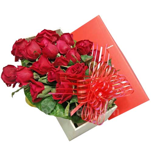 Send a box of red roses - Box full of Roses - Fresh Flower and Roses