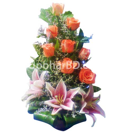 Bouquet of pink roses with lily