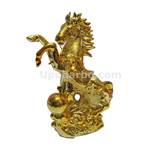 Metal colour Horse Statue Showpiece
