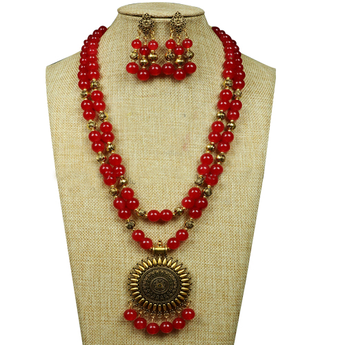 Ruby red pearl necklace
