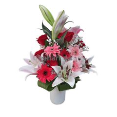 Mix flower bouquet in a vase